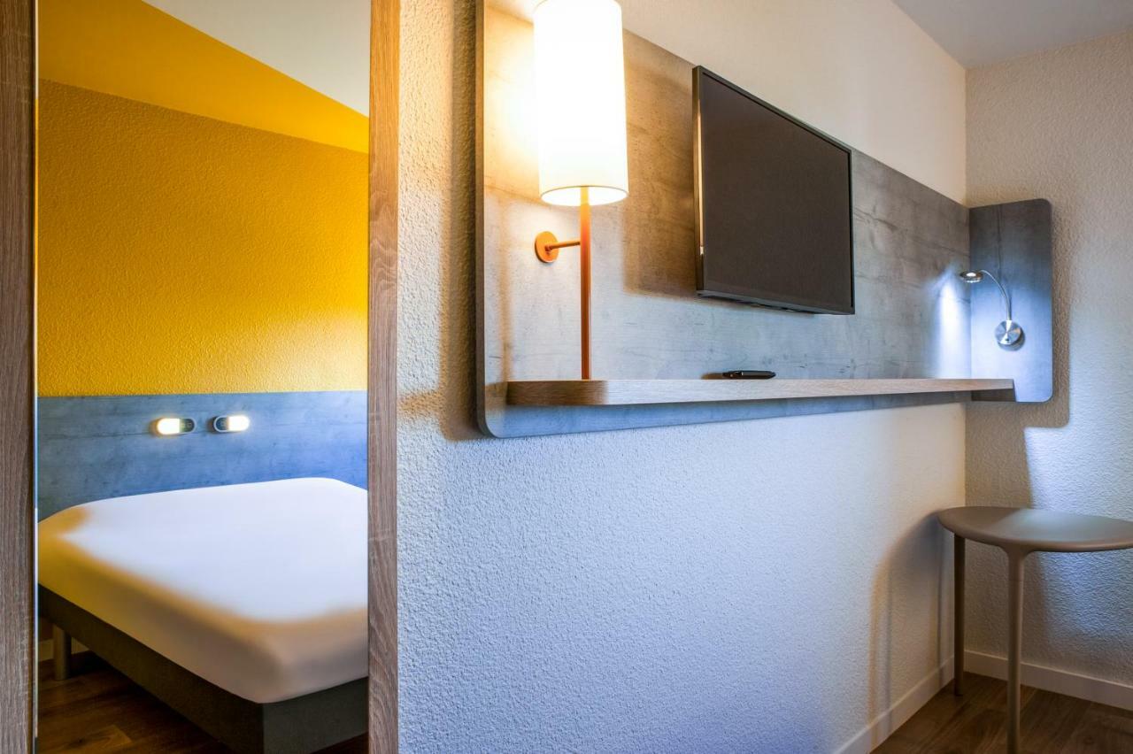 Ibis Budget Fontainebleau Avon Bagian luar foto