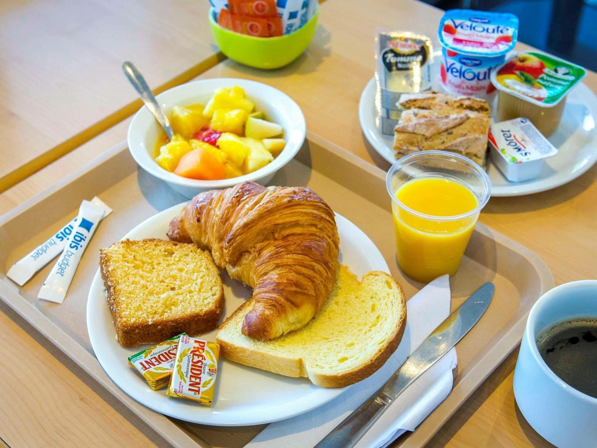 Ibis Budget Fontainebleau Avon Bagian luar foto