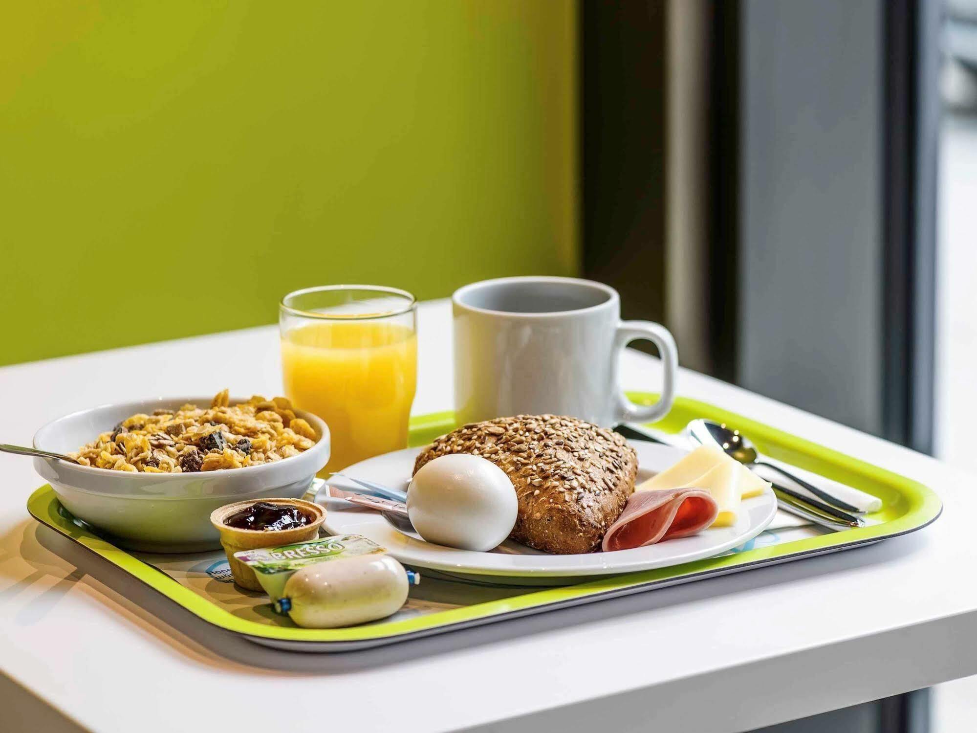 Ibis Budget Fontainebleau Avon Bagian luar foto